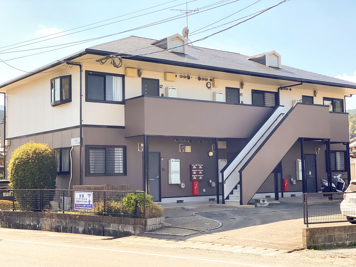 田園や畑に囲まれながら、アカデミックな雰囲気も併せ持っている街、那珂川。永い歴史とともに培われてきた風格ある街並みが息づいています。