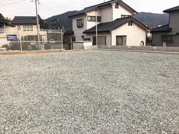 大野城市中2丁目の月極駐車場です